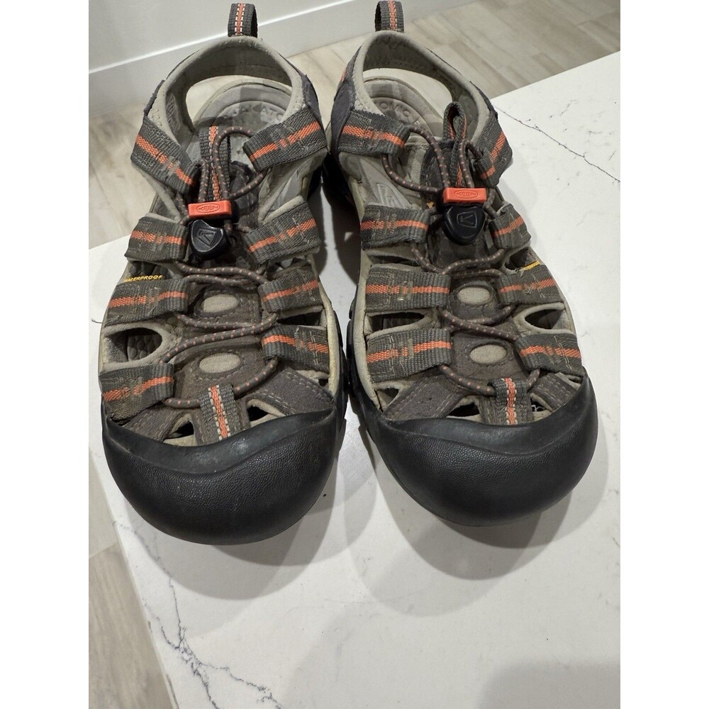 Keen Newport H2 Closed Toe Waterproof Hiking Sandals Shoes Womens Size 7